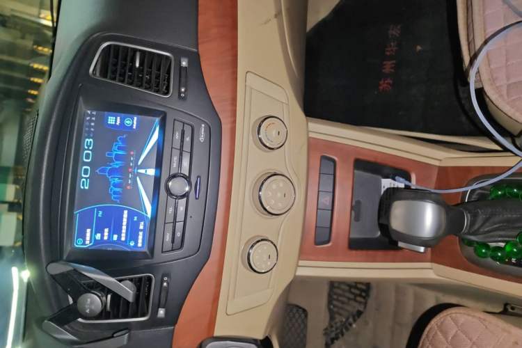 Used Roewe 350 2015 1.5L Automatic Luxury Edition Audio And AC Panel