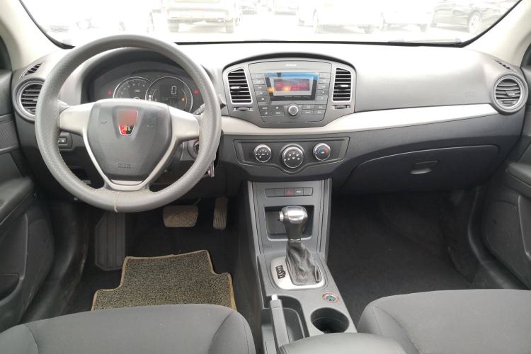 Used Roewe 350 2015 1.5L Automatic Luxury Sunroof Edition Center Console
