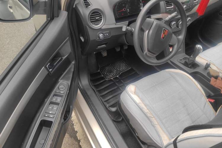 Used Roewe 350 2015 1.5L Manual Luxury Sunroof Edition Driver Seat