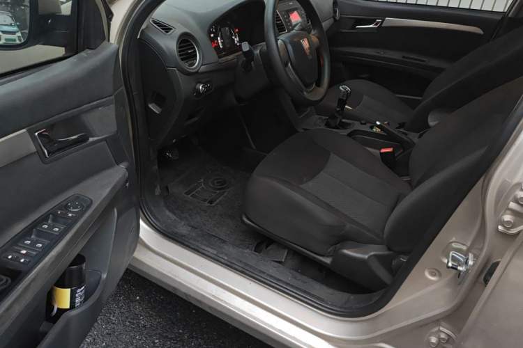 Used Roewe 350 2015 1.5L Manual Luxury Sunroof Edition Driver Seat