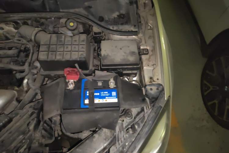 Used Roewe 350 2015 1.5L Automatic Luxury Sunroof Edition Engine Bay Left
