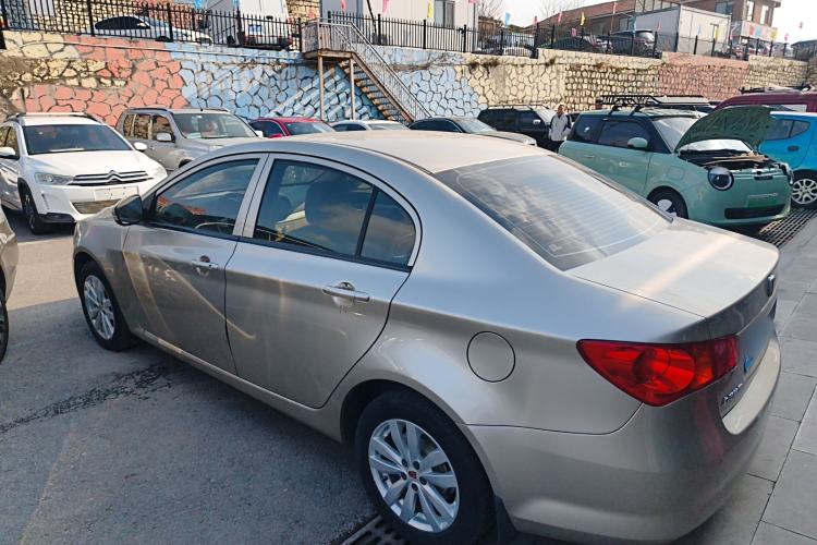 Used Roewe 350 2015 1.5L Manual Luxury Sunroof Edition Exterior 3