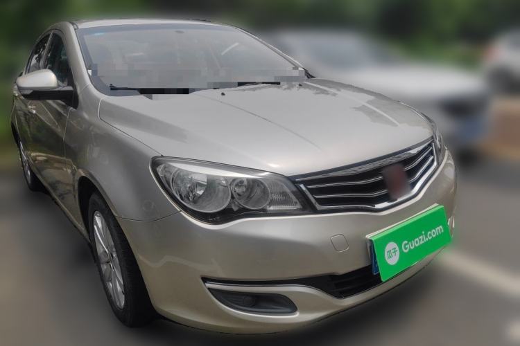 Used Roewe 350 2015 1.5L Manual Luxury Sunroof Edition Front Right 45 Deg
