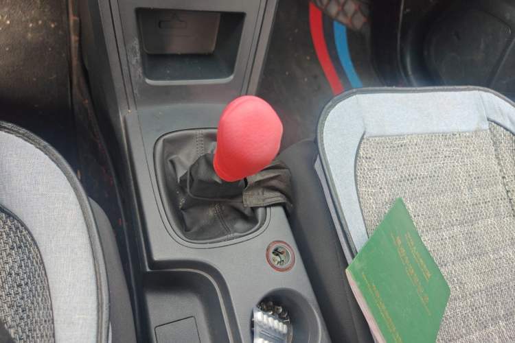 Used Roewe 350 2015 1.5L Manual Luxury Sunroof Edition Gear Lever