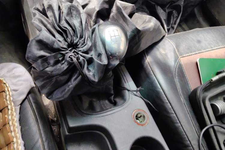 Used Roewe 350 2015 1.5L Manual Luxury Sunroof Edition Gear Lever