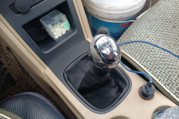 Used Roewe 350 2015 1.5L Manual Luxury Sunroof Edition Gear Lever