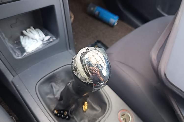 Used Roewe 350 2015 1.5L Manual Luxury Sunroof Edition Gear Lever