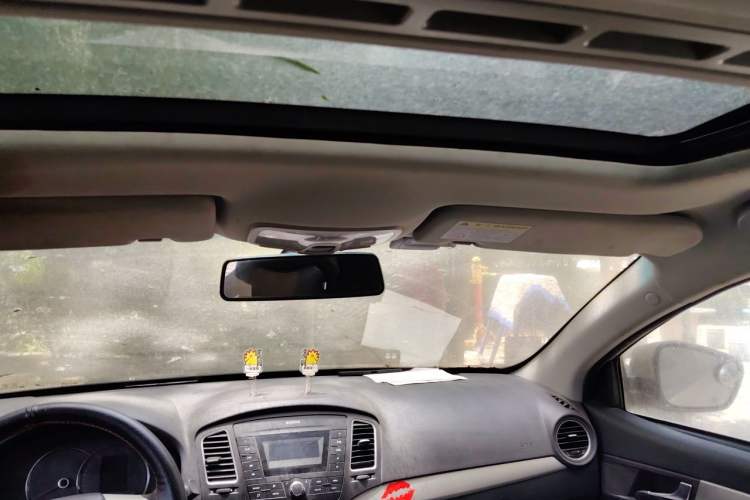 Used Roewe 350 2015 1.5L Manual Luxury Sunroof Edition Headliner