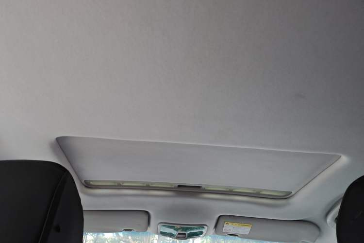 Used Roewe 350 2015 1.5L Manual Luxury Sunroof Edition Headliner