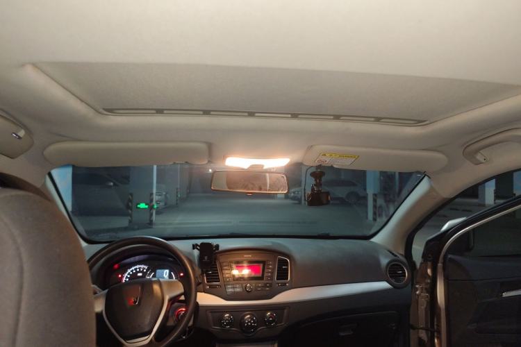 Used Roewe 350 2015 1.5L Manual Luxury Sunroof Edition Headliner
