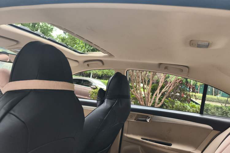 Used Roewe 350 2015 1.5L Manual Luxury Sunroof Edition Headliner