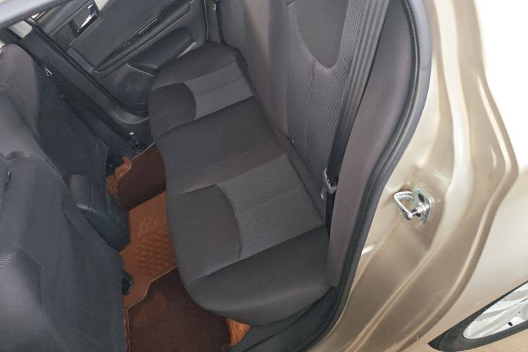 Used Roewe 350 2015 1.5L Automatic Luxury Sunroof Edition Interior 1