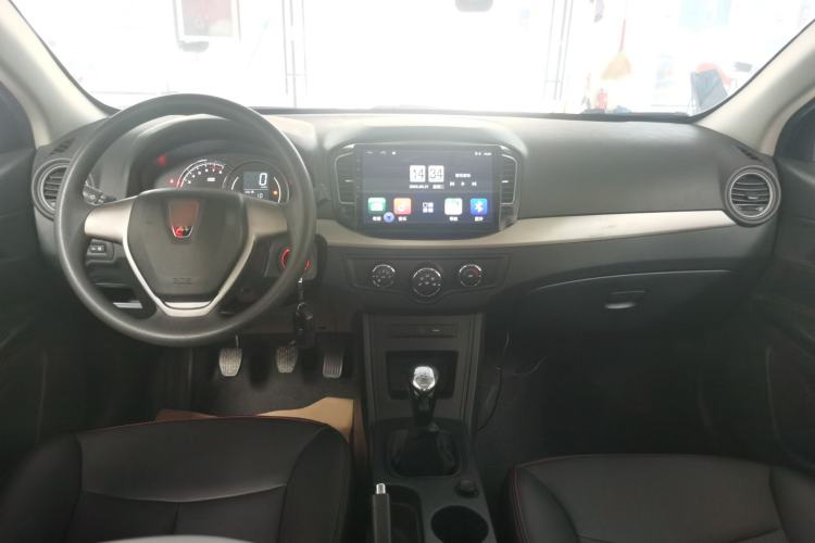 Used Roewe 350 2015 1.5L Manual Luxury Sunroof Edition Interior 3