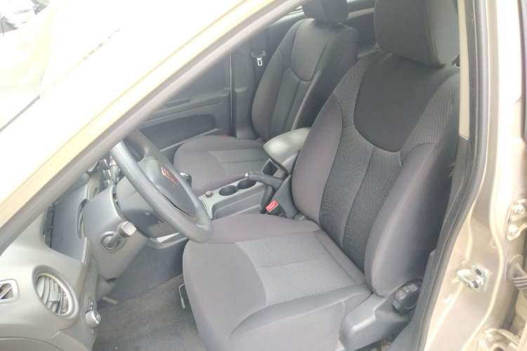 Used Roewe 350 2015 1.5L Manual Luxury Sunroof Edition Interior 4