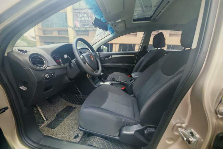 Used Roewe 350 2015 1.5L Automatic Luxury Sunroof Edition Interior 5