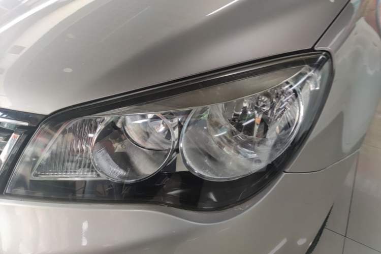 Used Roewe 350 2015 1.5L Manual Luxury Sunroof Edition Left Front Headlight