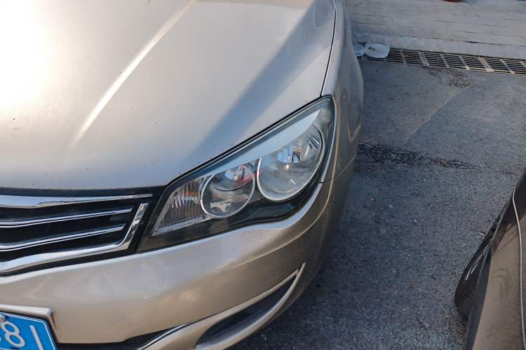 Used Roewe 350 2015 1.5L Manual Luxury Sunroof Edition Left Front Headlight