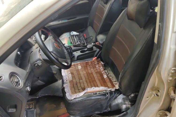 Used Roewe 350 2015 1.5L Manual Luxury Sunroof Edition Left Front Seat