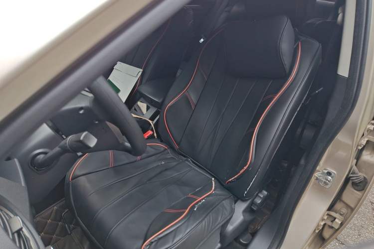 Used Roewe 350 2015 1.5L Manual Luxury Sunroof Edition Left Front Seat