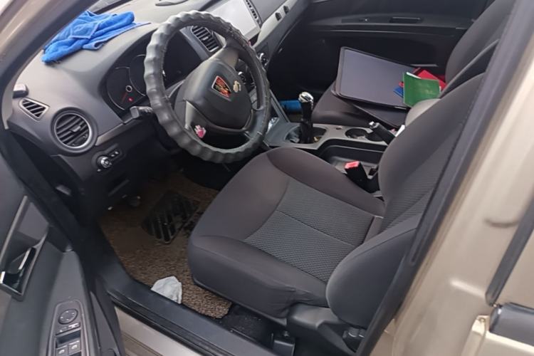 Used Roewe 350 2015 1.5L Manual Luxury Sunroof Edition Left Front Seat