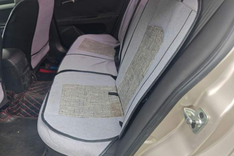 Used Roewe 350 2015 1.5L Manual Luxury Sunroof Edition Left Rear Seat