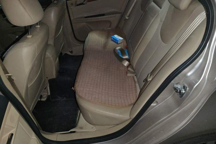 Used Roewe 350 2015 1.5L Automatic Luxury Edition Left Rear Seat
