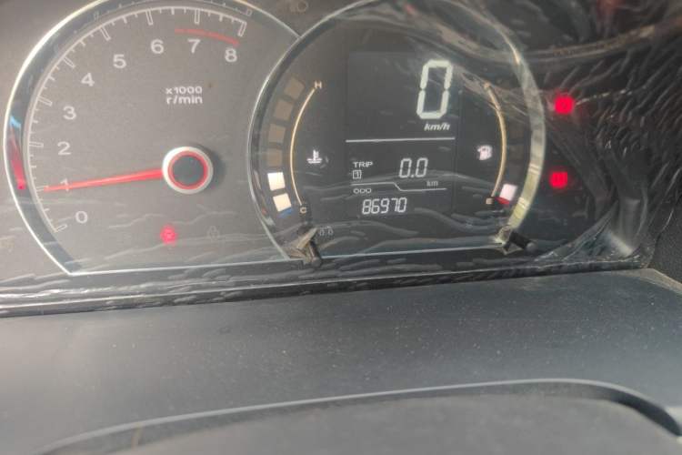 Used Roewe 350 2015 1.5L Manual Luxury Sunroof Edition Odometer Close Up