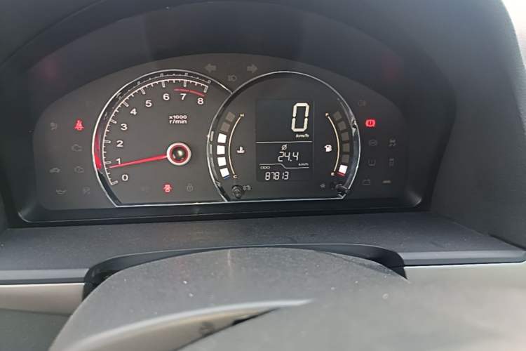 Used Roewe 350 2015 1.5L Manual Luxury Sunroof Edition Odometer Close Up