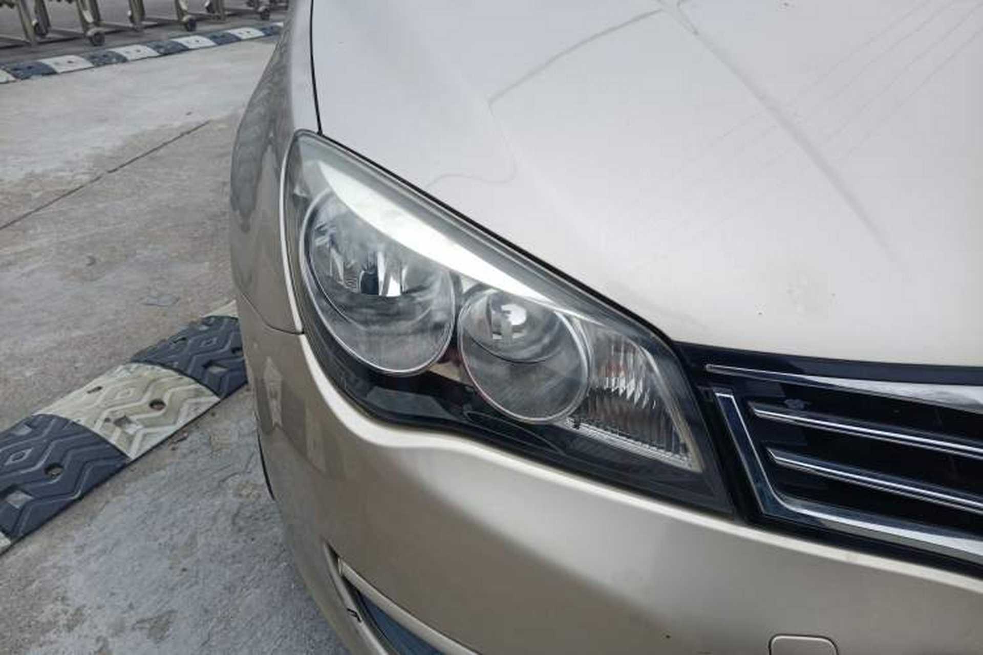 Used Roewe 350 2015 1.5L Manual Luxury Sunroof Edition Right Front Headlight
