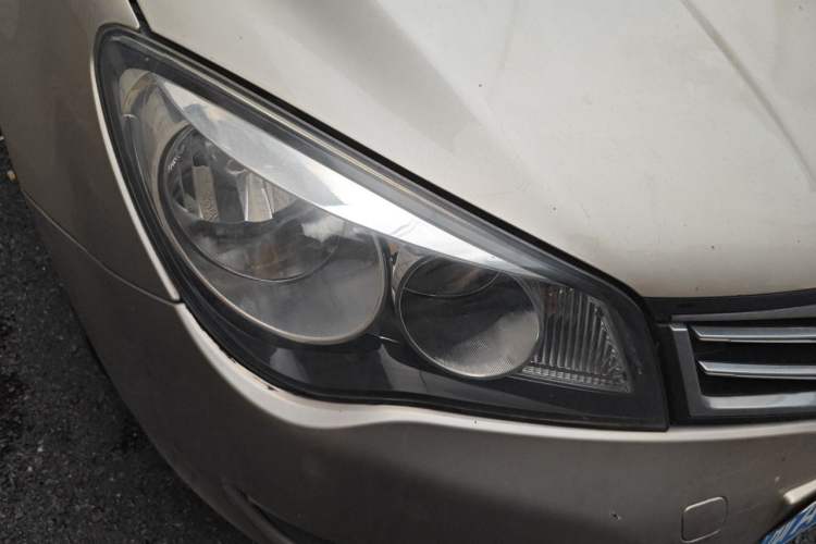 Used Roewe 350 2015 1.5L Manual Luxury Sunroof Edition Right Front Headlight