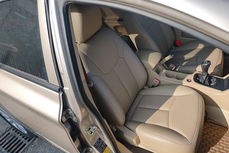 Used Roewe 350 2015 1.5L Manual Luxury Sunroof Edition Right Front Seat