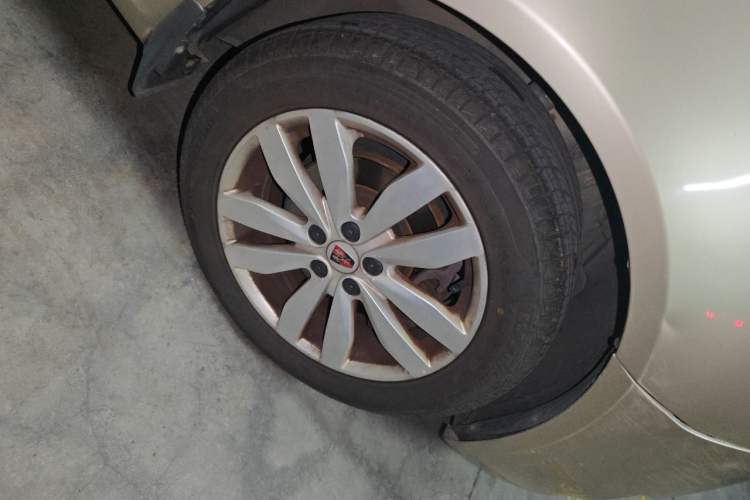 Used Roewe 350 2015 1.5L Automatic Luxury Edition Right Front Wheel Hub