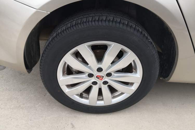 Used Roewe 350 2015 1.5L Automatic Luxury Sunroof Edition Right Rear Wheel Hub