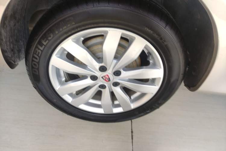 Used Roewe 350 2015 1.5L Manual Luxury Sunroof Edition Right Rear Wheel Hub