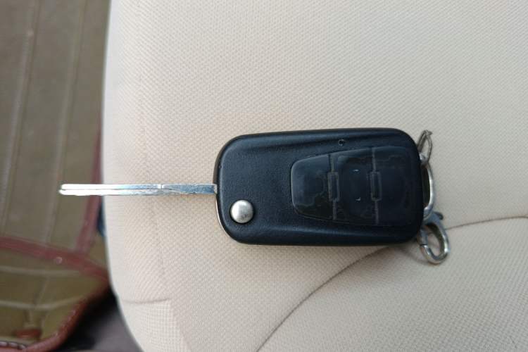 Used Roewe 350 2015 1.5L Automatic Luxury Sunroof Edition Vehicle Key