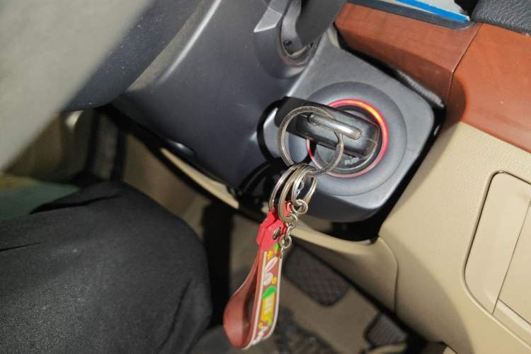 Used Roewe 350 2015 1.5L Automatic Luxury Edition Vehicle Key