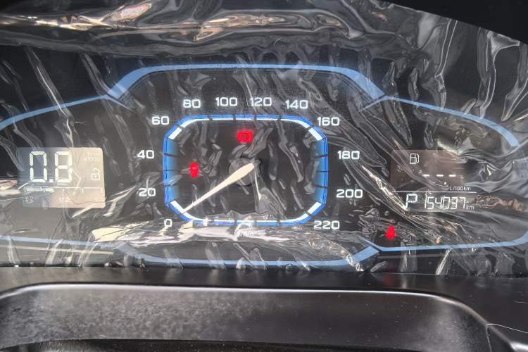 Used Roewe 360 2015 1.5L Automatic Luxury Edition Odometer Close Up
