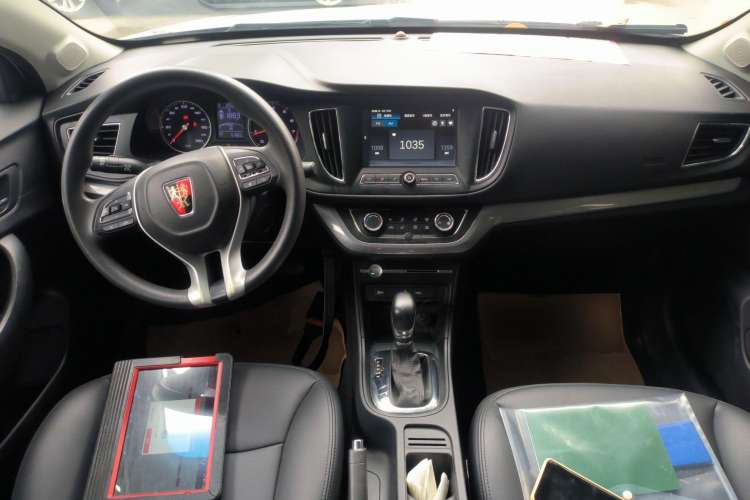 Used Roewe 360 2018 PLUS 1.5L Automatic Luxury Edition Center Console