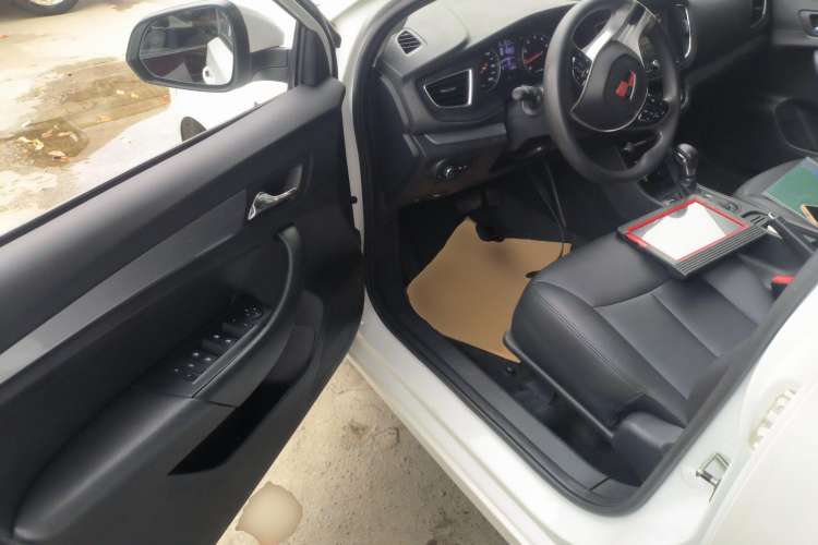 Used Roewe 360 2018 PLUS 1.5L Automatic Luxury Edition Driver Seat