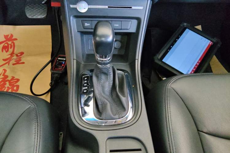 Used Roewe 360 2017 1.5L Automatic Luxury Edition Gear Lever