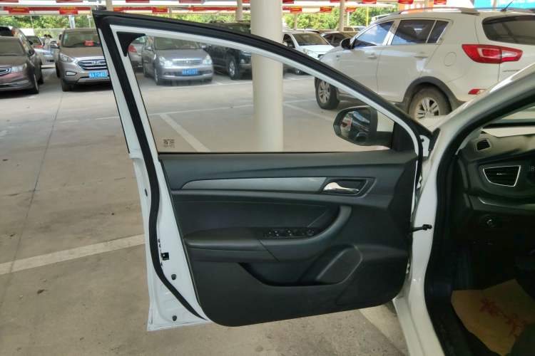 Used Roewe 360 2017 1.5L Automatic Luxury Edition Left Front Door Interior
