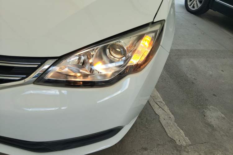 Used Roewe 360 2017 1.5L Automatic Luxury Edition Left Front Headlight