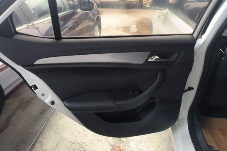 Used Roewe 360 2018 PLUS 1.5L Automatic Luxury Edition Left Rear Door Interior