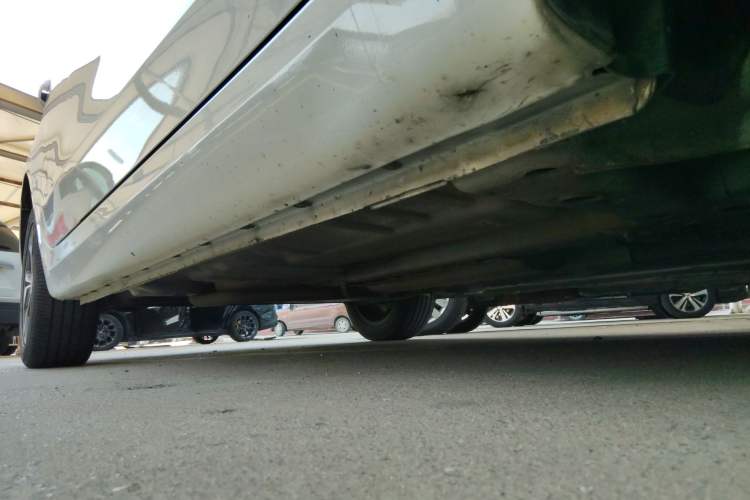 Used Roewe 360 2017 1.5L Automatic Luxury Edition Right Side Sill