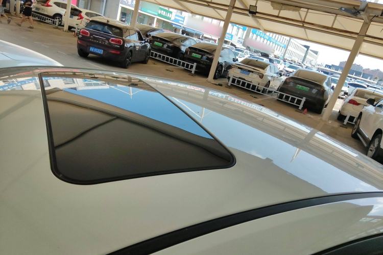 Used Roewe 360 2017 1.5L Automatic Luxury Edition Roof