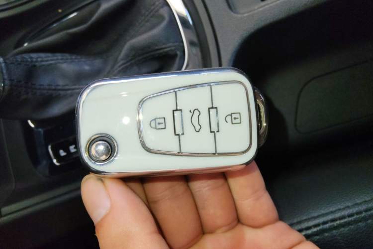 Used Roewe 360 2017 1.5L Automatic Luxury Edition Vehicle Key