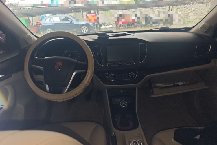 Used Roewe 360 2015 1.5L Manual Luxury Edition Center Console