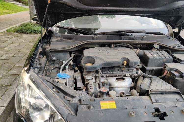 Used Roewe 360 2015 1.5L Manual Luxury Edition Engine Bay Right