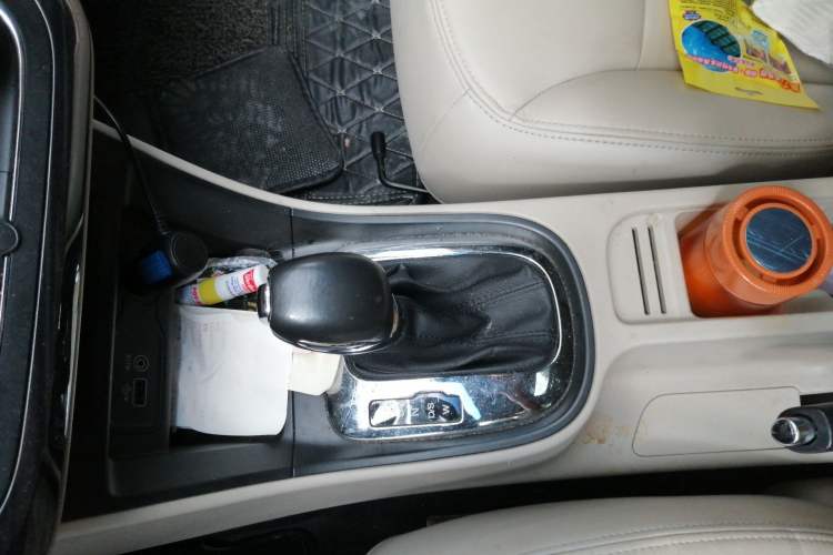 Used Roewe 360 2015 1.5L Automatic Luxury Edition Gear Lever