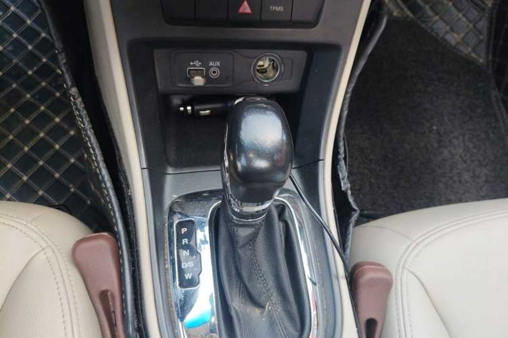 Used Roewe 360 2015 1.5L Automatic Luxury Edition Gear Lever